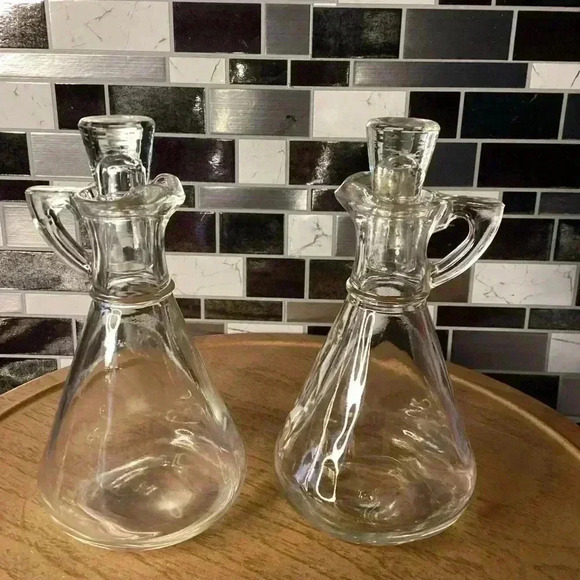 Vintage Anchor Hocking Crystal Clear Dressing/Oil & Vinegar /stopper set of 2 - Picture 1 of 5